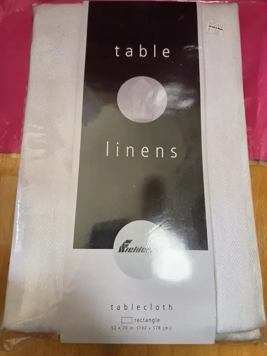 NOS Fieldcrest Table Linens Rectangle 52