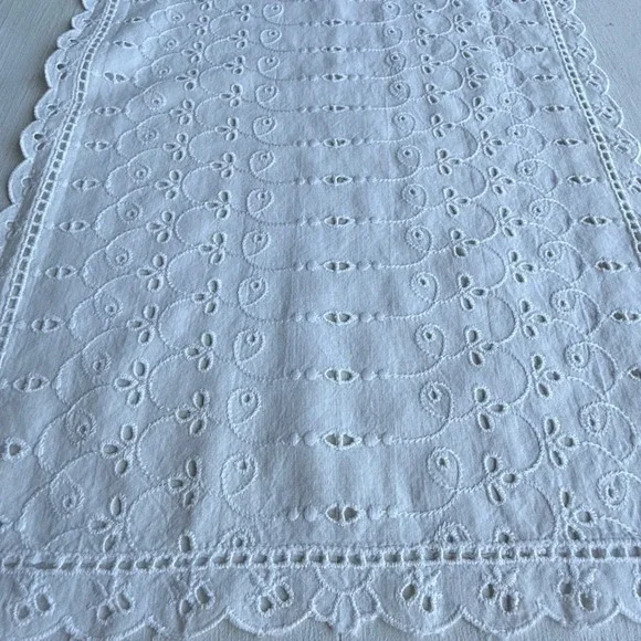 Vintage White Eyelet Lace Table Runner Embroidered Scalloped Edge 12x40