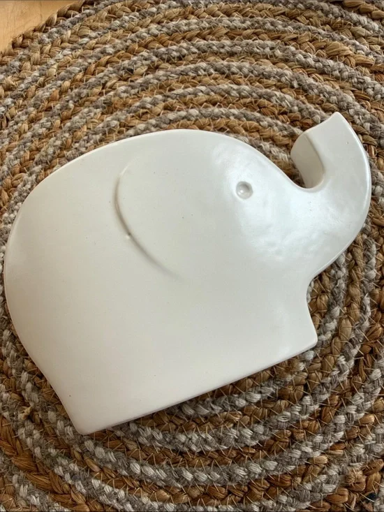 Fred and Friends White Elephant Ceramic Olive /Pistachio Dish🐘NWOB