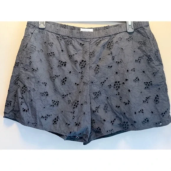 Everlane Black Eyelet Elastic Waist Shorts XL Floral Embroidered Cotton Breezy