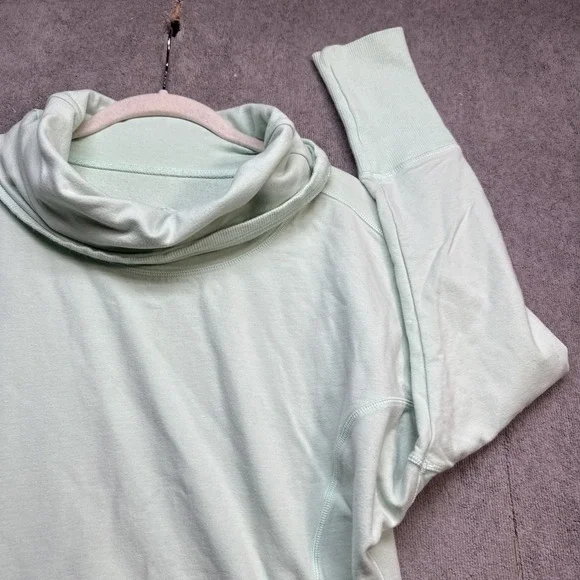 Lululemon Women's‎ Light Green Cowl Neck Pullover Hoodie Sweatshirt Size 8