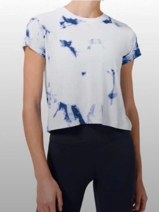 Lululemon 💎 Sz 8 Train to Be Short Sleeve | Shibori