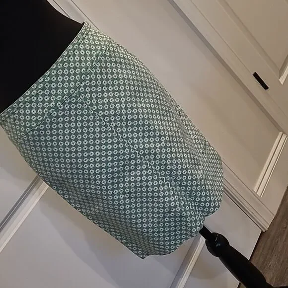 Talbots sz 2 midi skirt