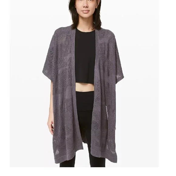 Like New Lululemon Light Wrap Heathered‎ Moonwalk One Size