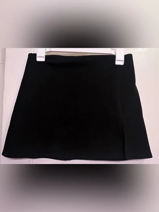NWOT Altar'd State Black Faux Suede Side Slit A-Line Mini Skirt - Size Medium