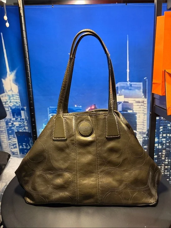 Coach kiss-lock rehab Olive Leather Shoulder Bag