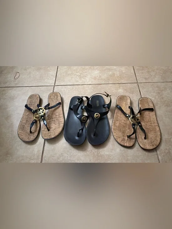 Lot mk sandals