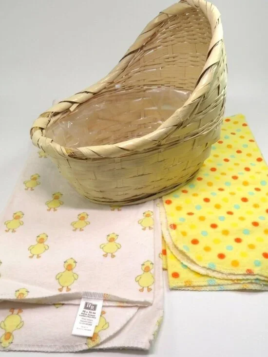Vintage Bassinet Basket 10 x 7.5