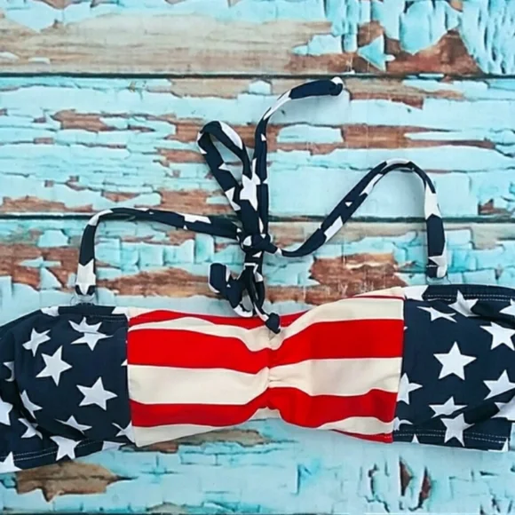 🎈4-$10🎈♥️HP! Catalina | Red White Blue 4th of July Bandeau Bikini Top Small