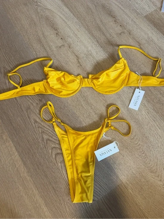 NWT Natasia Swimwear