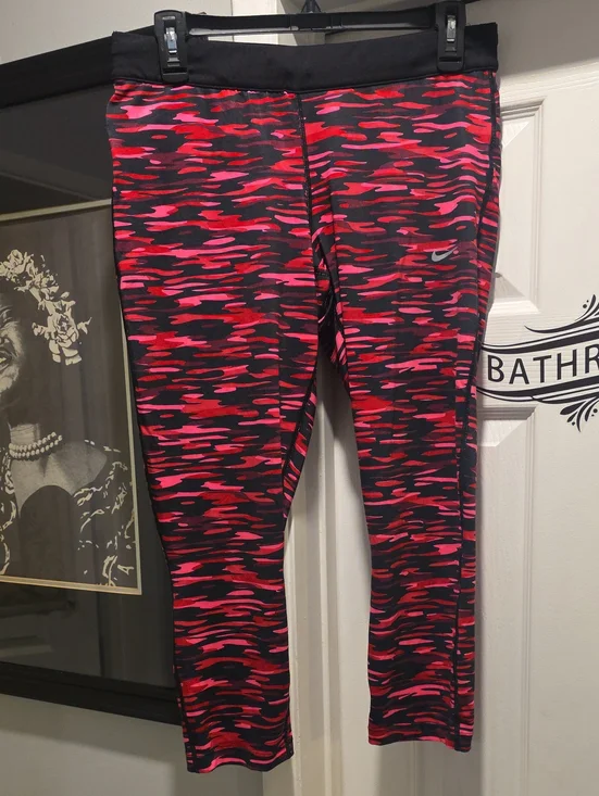 Nike Red and Pink Camo Stretch Leggings