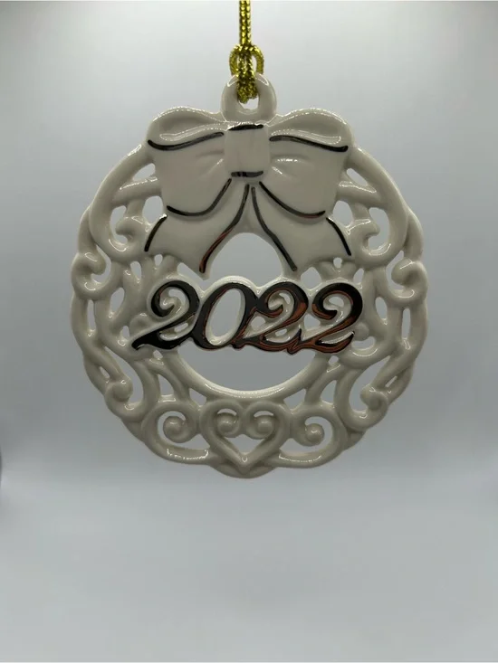 NEW 2022 Lenox Ceramic Holiday Wreath Ornament