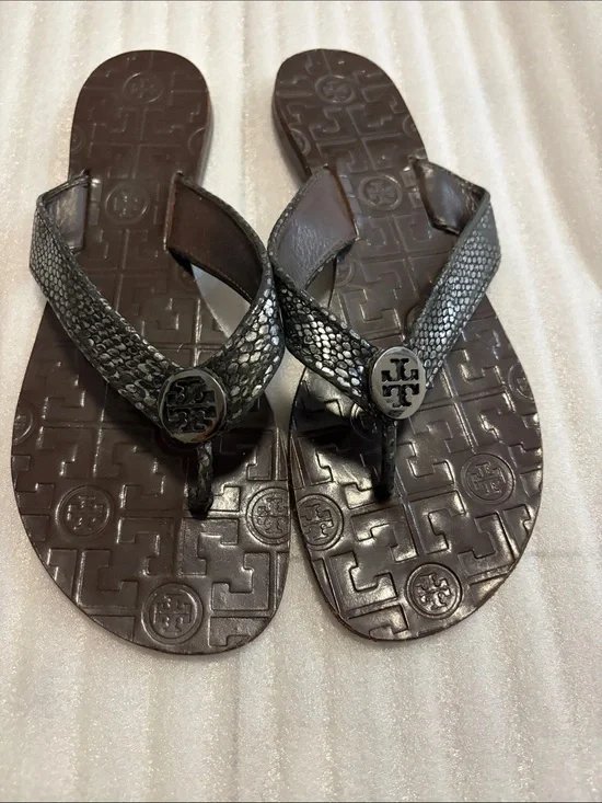 Tory Burch Thora Pewter black silver logo top  Snake Thong Sandals, 8