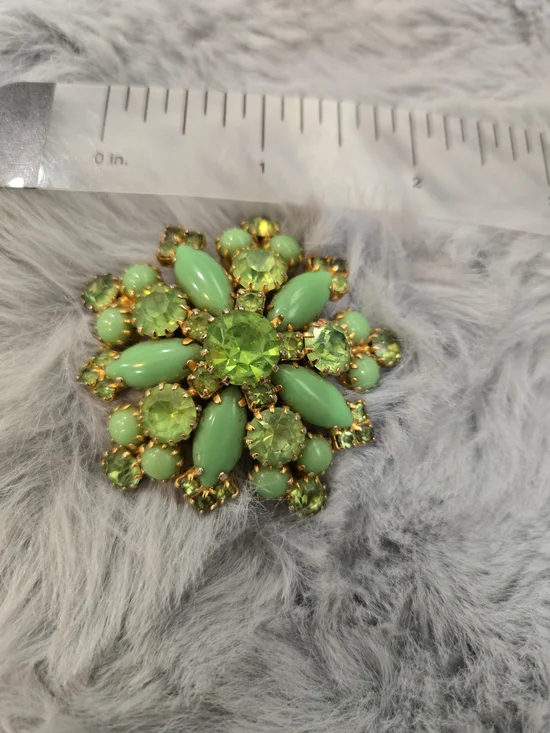 Vintage 1960s Lime Green Cabochon & Peridot Rhinestone 3D Floral Brooch Pin 2