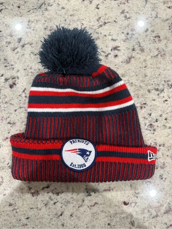 New Era Kids New England Patriots Red, Navy & White Pom Beanie