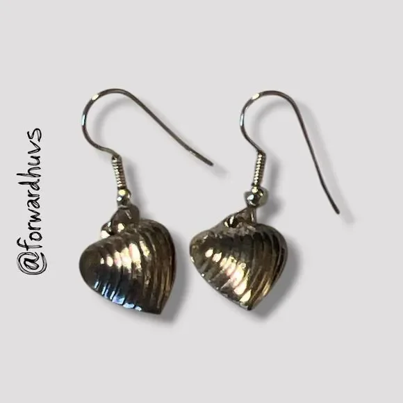 Clam Seashell Dangle Earrings