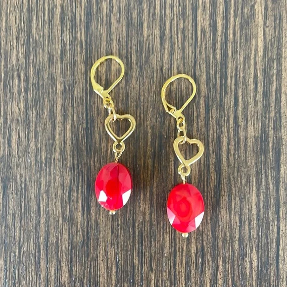HAND CRAFTED EARRINGS Statement Gold Plated Floating Hearts Red Faceted Glass