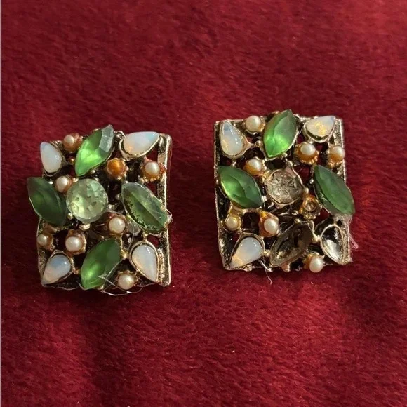 Vintage Gold Tone Green Stone Faux Pearl Rectangular Clip On Statement Earrings