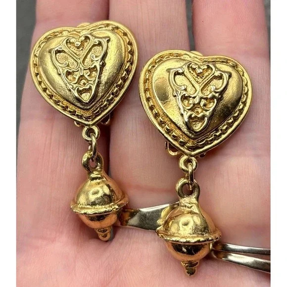Vintage 80s Chunky Ornate Heart Drop Dangle Bead Clip On Earrings Gold Tone