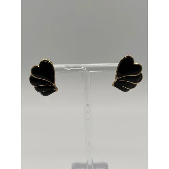Vintage Black Enamel Gold Tone Heart Wing Stud Earrings Romantic Retro Post Back