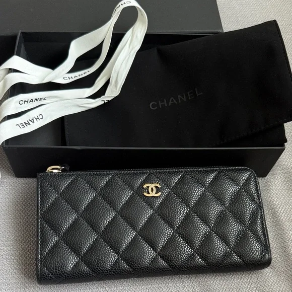 Chanel Black Quilted Leather Wallet