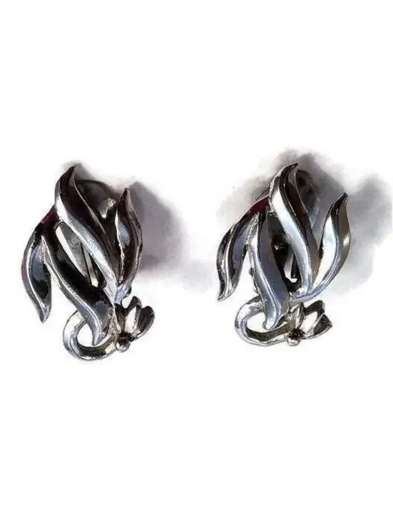 Vintage Designer BERGERE Signed Silver Tone Clip On Earrings.