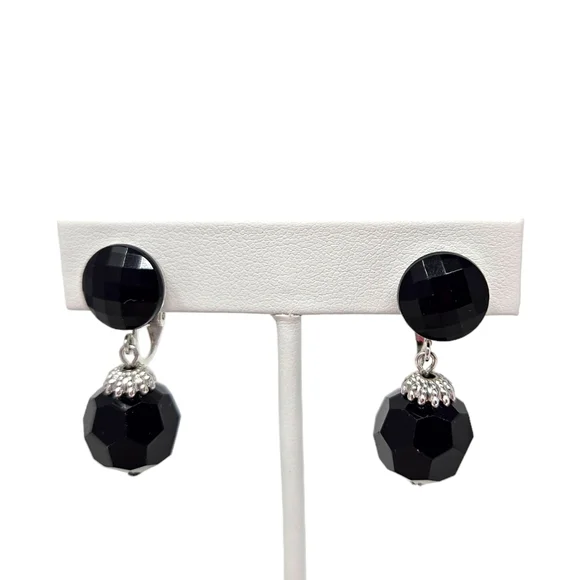 Vintage Crown Trifari Black Faceted Glass Bead Earrings Dangle Clip On Signed