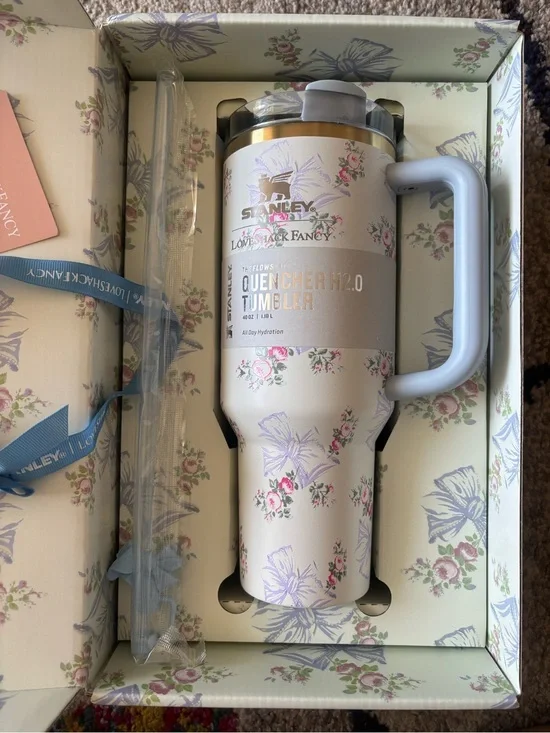 Stanley Quencher Tumbler - Floral Cream with Light Blue Handle