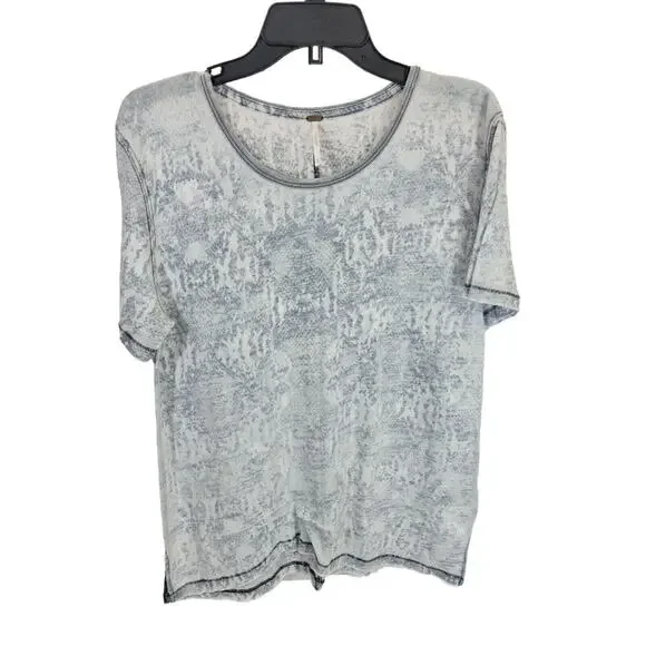 Free People Gray Snakeskin Print Crew‎ Neck Short Sleeve Top Women's Size Small