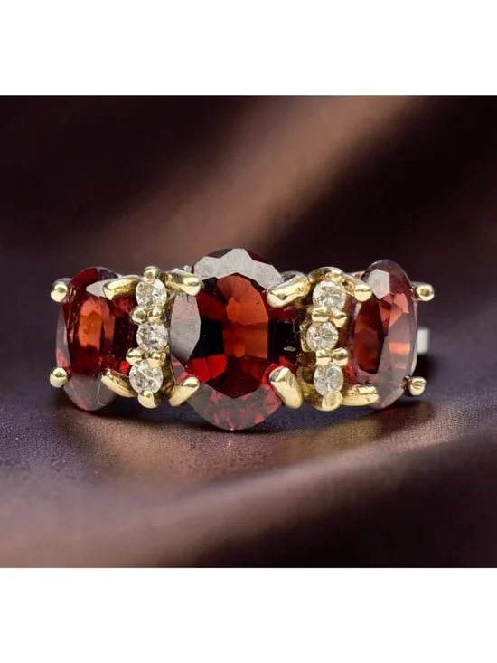 10K Gold Natural Indian Garnet & Diamond Ring 2cttw Three Stone Ring Size 4.5