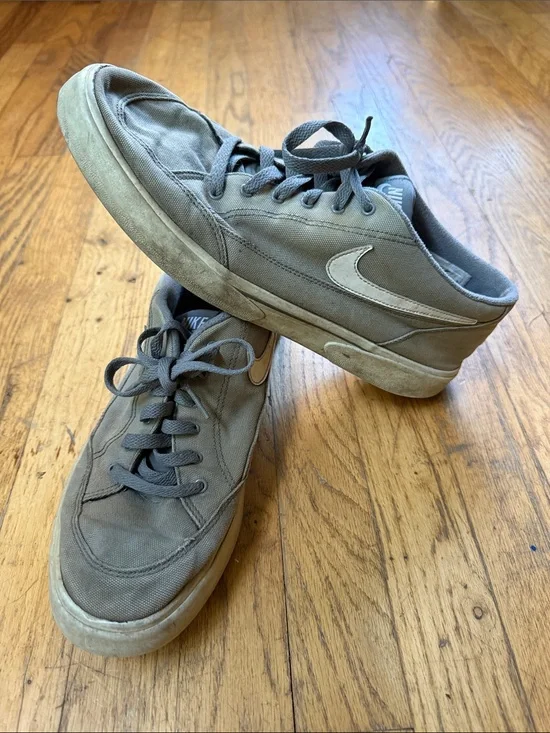 Nike Men's Olive Canvas Low-Top Sneakers