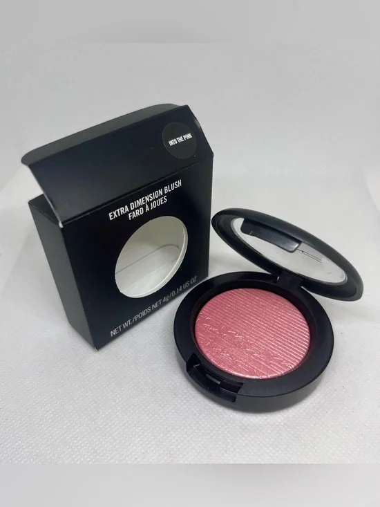 New MAC Extra Dimension Blush Into the Pink