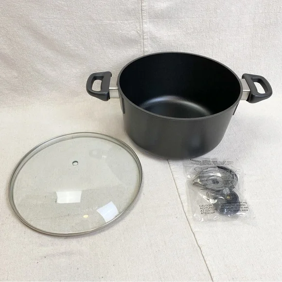 Scanpan 60th anniversary Dutch oven w glass lid