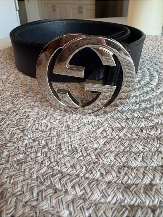 Gucci Black Leather Men's Belt with Silver Double G Buckle