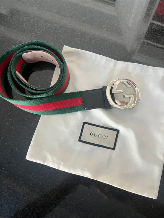 Gucci 411924 H917N Belt Black Leather / Fabric with Polished Silver Buckle