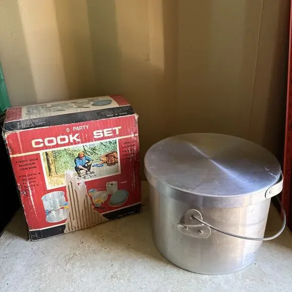 Vintage Seaway 6 Party Aluminum Cook Set Camping Cooking Pot Pan Plate Cup w/Box