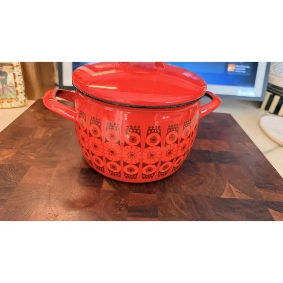 Vintage KAJ FRANCK Arabia Finel Red Flowers Enamel pot w/lid Finland MCM  2.5 l