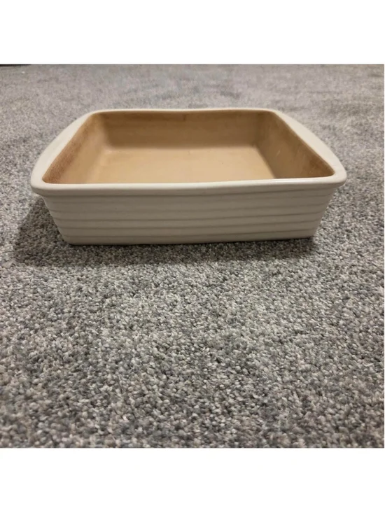 Pampered chef family heritage collection square baker - has a stain shown in 4th