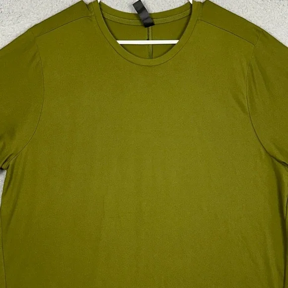 The North Face T-Shirt Mens XL Olive Green Athletic Short Sleeve Active Stretch