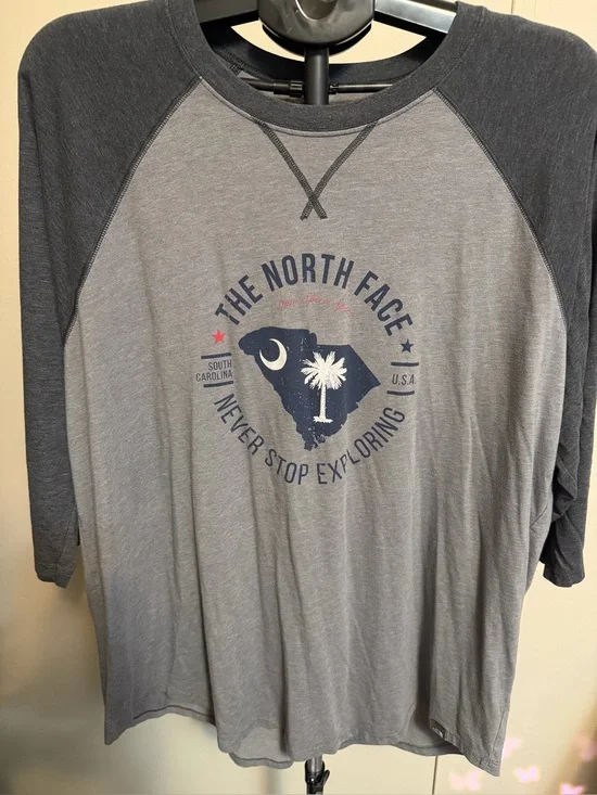 The North Face South Carolina State Flag Raglan Baseball Tee Mens XL Gray