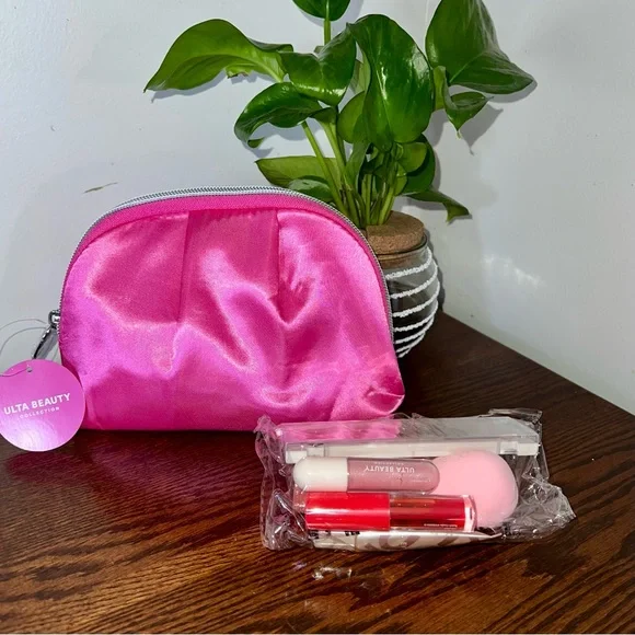 ULTA BEAUTY COLLECTIONS BARBIE PINK MAKEUP BAG and TOOLS NWT