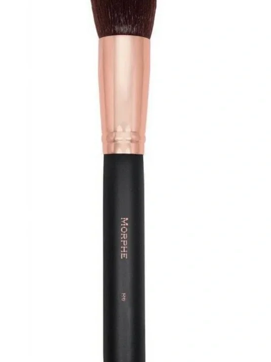 Morphe R6 Flat Buffer Brush flat-topped head, a sleek black handle.