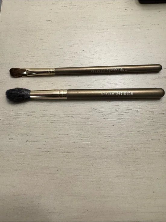 Bare Escentuals Makeup Brush Bundle – 2 Eye Brushes