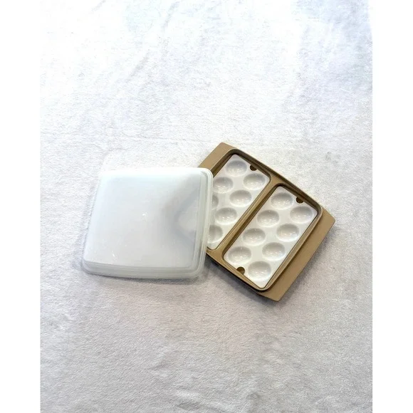 Vintage Tupperware Deviled Egg Carrier 723-1 Almond Tan White Trays‎ with Lid