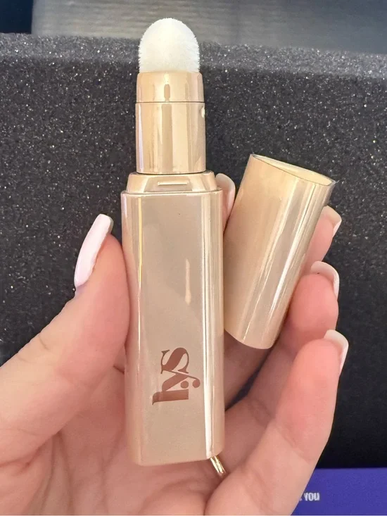 Lux Nude Cushion Concealer Stick - Lightweight Coverage