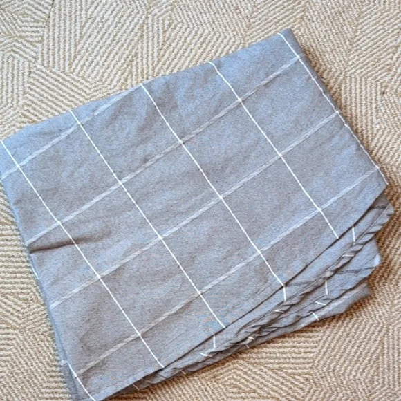Classic Gray & White Plaid Checked Cotton Polyester Oblong Tablecloth 72