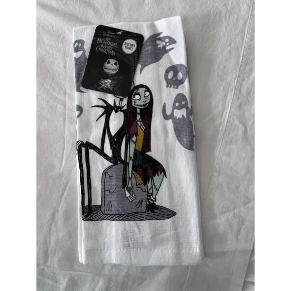 Disney's Nightmare Before‎ Christmas NwT Kitchen Towel. 2805
