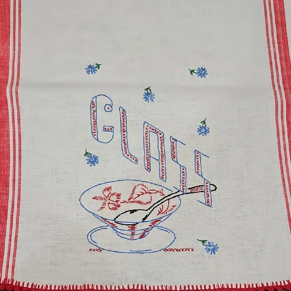 VINTAGE 1940s  GLASS EMBROIDERED RED‎ BLUE TEA TOWEL