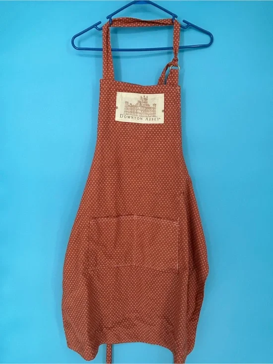 Downton‎ Abbey Rust Polka Dot Apron