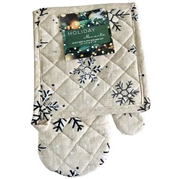 Christmas Snowflake Oven Mitt Potholder Set Beige Holiday Moments Machine Wash